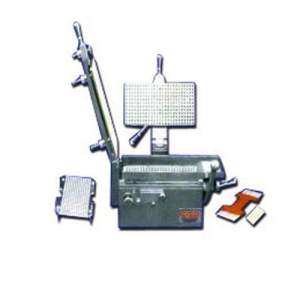 Industrial Capsule Filling Machine With Stainless Steel Body Operating In Pharmaceutical Production