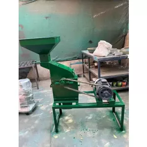 Industrial Feed Grinder Machine Used For Crushing Cattle Feed Ingredients