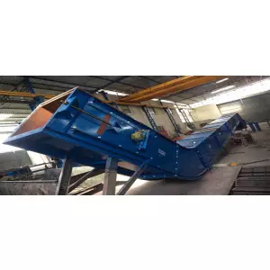 Drag Chain Conveyor With Heavy Duty Steel Chains Used For Bulk Material Transport