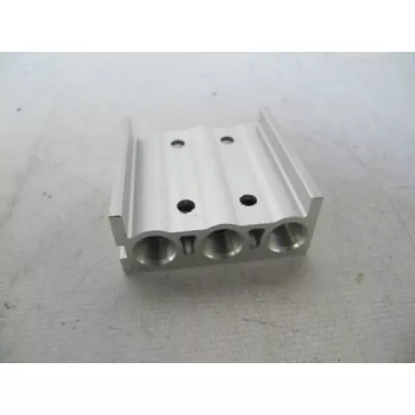 SY Manifold