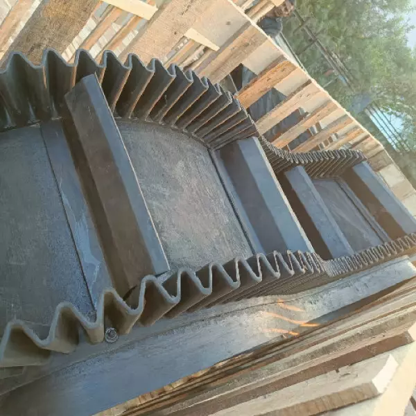 High Angle Cleated Belt Conveyor