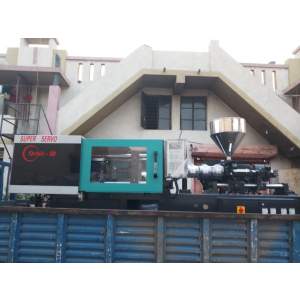 Plastic Injection Molding Machine