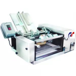 Semi Automatic Labeling Machine Operating In An Industrial Setting