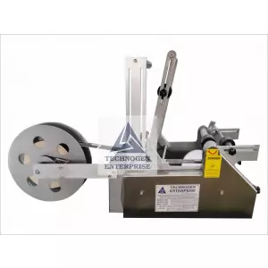 Semi Automatic Round Bottle Sticker Labeling Machine Manufacturer