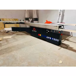 Sliding Table Panel Saw