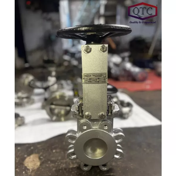 QTC MAKE CF8 100MM LUG TYPE KNIFE EDGE GATE VALVE 150#