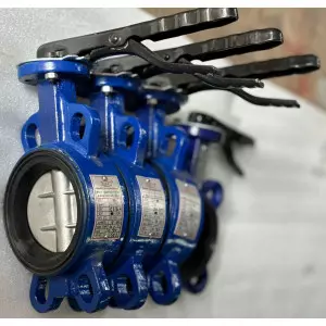 WAFER TYPE BUTTERFLY VALV CAST IRON BODY WITH RUBBER MOULDING SEAT & LEVER OPERATED - PN 10