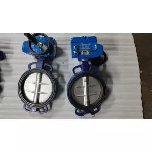 WAFER TYPE BUTTERFLY VALVE CAST IRON BODY WITH RUBBER MOULDING SEAT & LEVER OPERATED - PN 16