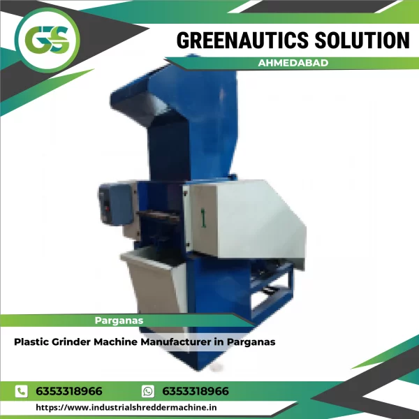 Industrial Plastic Grinder Machine With Steel Blades Operating