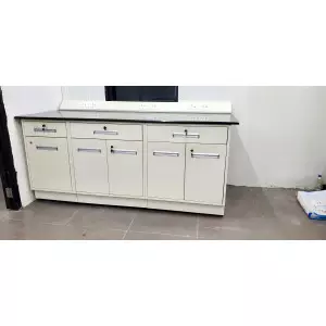 Modular Laboratory Furniture Setup Showing Adjustable Benches And Storage Cabinets In A Functional Lab Environment