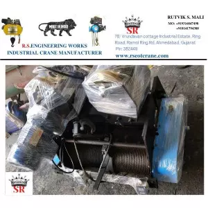 Curvature Wire Rope Hoist Used In Industrial Lifting