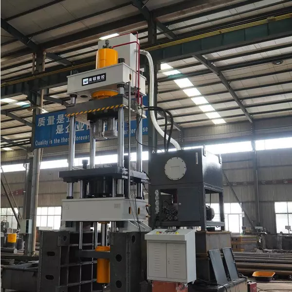 Automatic Teflon Powder Molding Press Machine In Operation