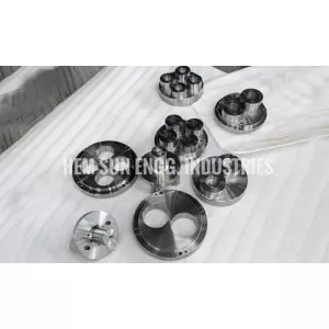 Teflon Gasket Molding Die Setup Showing Precision Machining