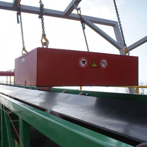 Suspension Magnet Installed Over Conveyor Belt For Ferrous Material Removal