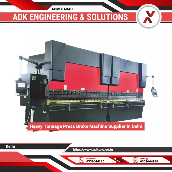 Heavy Tonnage Press Brake Machine Operating On Thick Metal Sheet