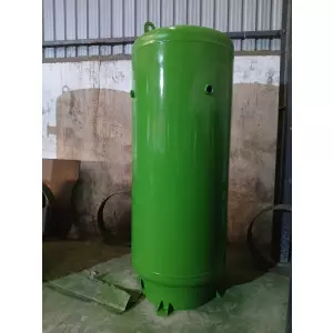 2000 Liter Industrial Air Receiver Tank In Manufacturing Plant