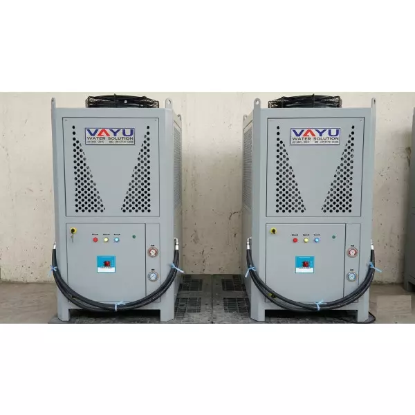 Air Cooled Oil Chiller Installed In Industrial Setting Cooling Hydraulic Oil